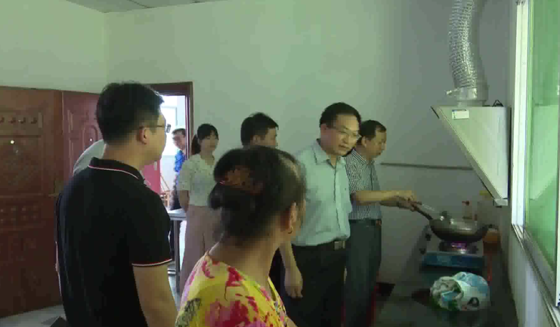 刘冬来我县看望新余学院教育关爱服务队