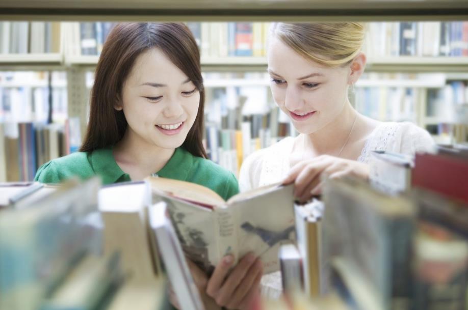 白岩松老师:读书不是唯一的出路,但却是最公平