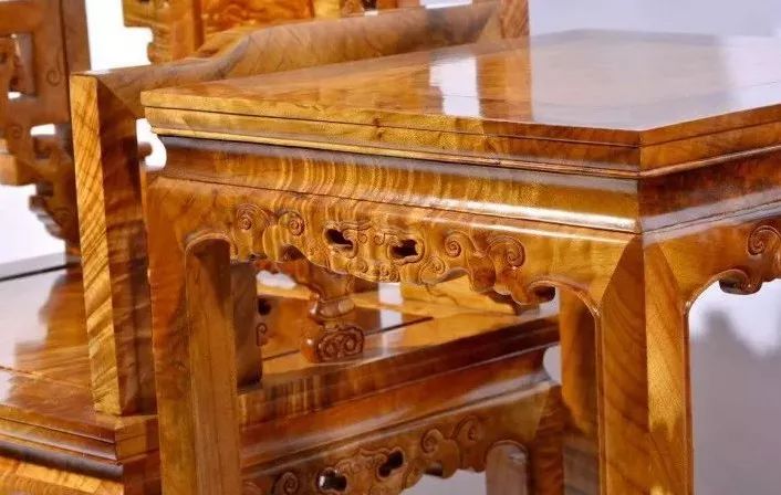 什么是金丝楠木 411e1c1f94504d139416eb33ef3f2f31.jpeg