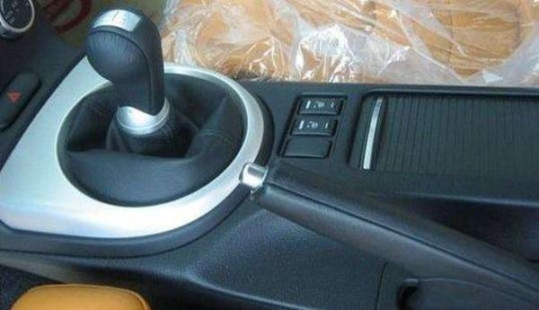 如何正确使用电动刹车 42bb38aeea8d4cf58aab079b53302e52.jpeg