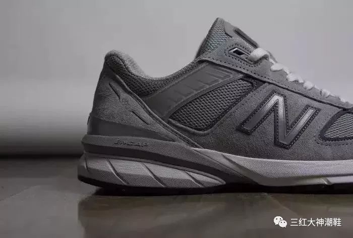 新鞋开箱诚意不足的nb990v5