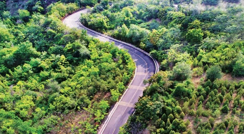 上冶峪至西山旅游路道路改造工程:由黑到绿 两公里的华丽蜕变 亚洲通