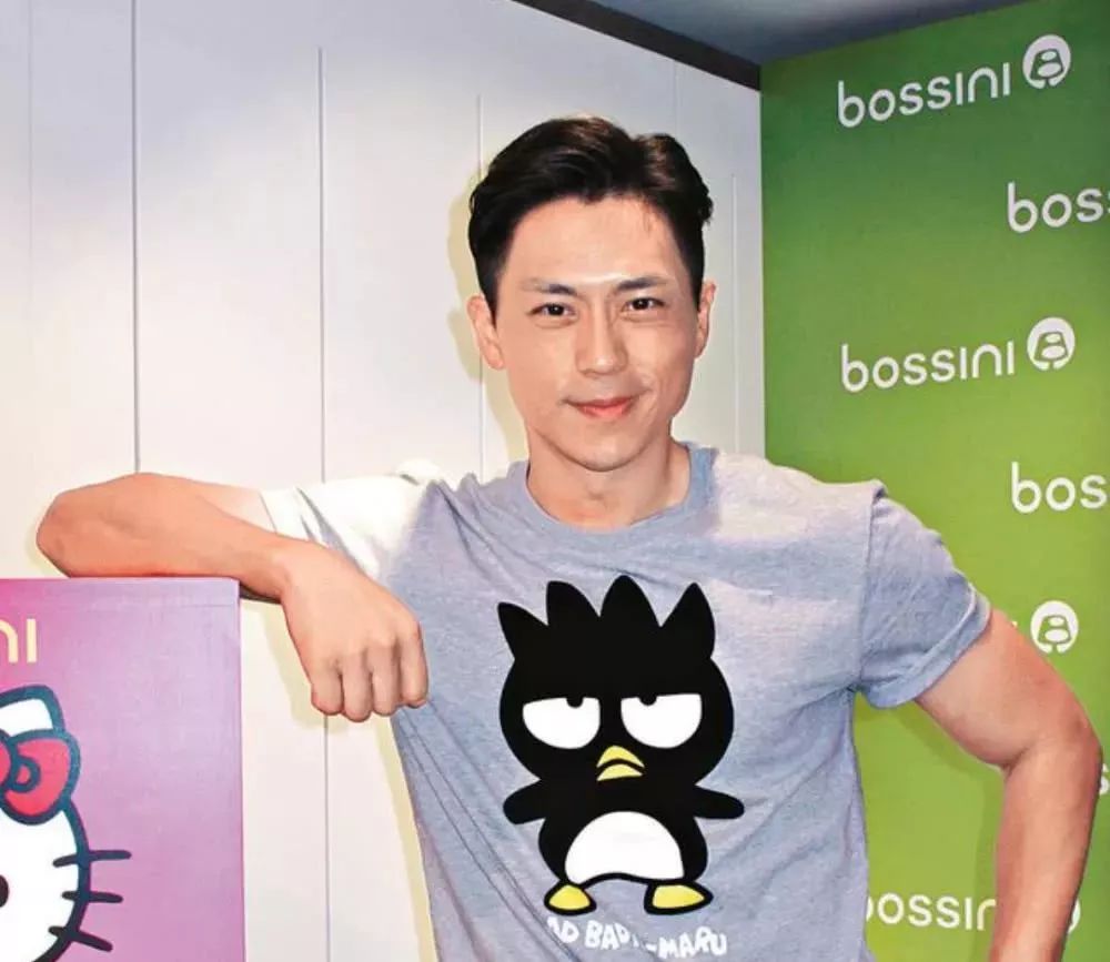 TVB名嘴主持,结婚19年卷入劈腿风波,晒老婆合