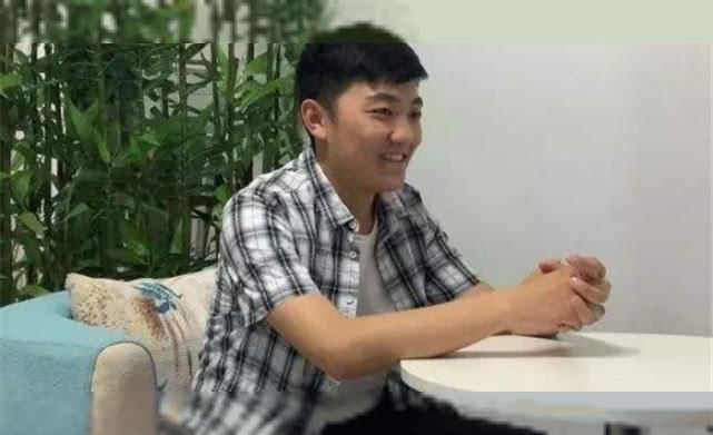 爸爸清华毕业,妈妈是复旦博士,而他考上北大,网友:一家的学霸 百乐宫线上娱乐下载