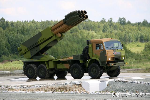 俄罗斯为新一代多管火箭炮研发新型增程火箭弹
