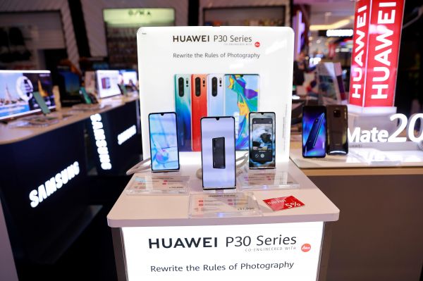 全球手机销量低迷 中国品牌逆势上扬 e世博开户
