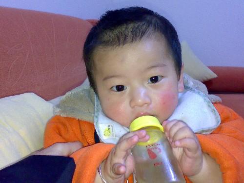                     如果不想把娃养成“病秧子”，3种带娃习惯要扔掉，家长要清楚