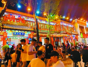 可以说,每个人心中都有一条最好的北京夜宵美食街.
