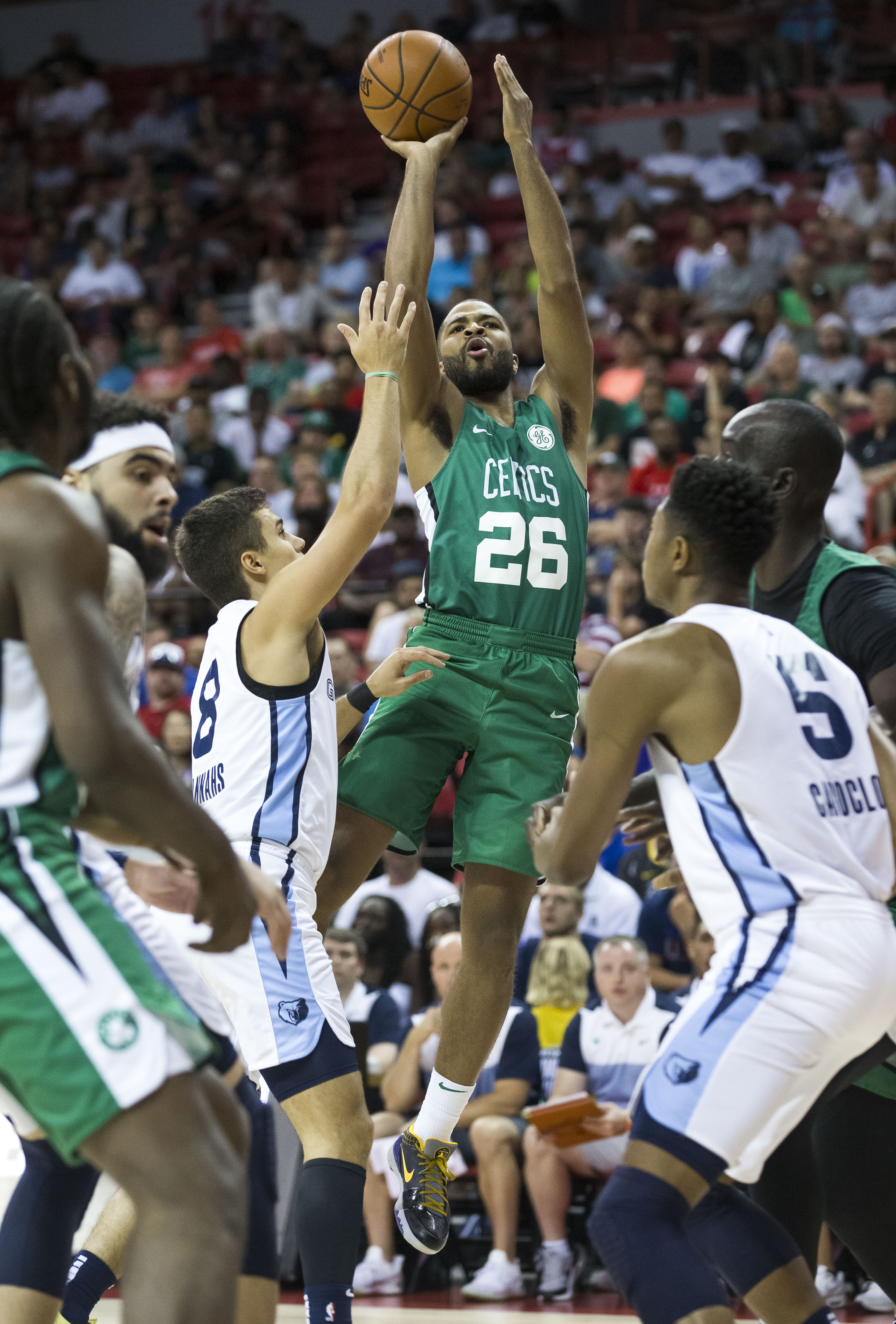 篮球——nba夏季联赛:凯尔特人胜灰熊_凯尔特人队