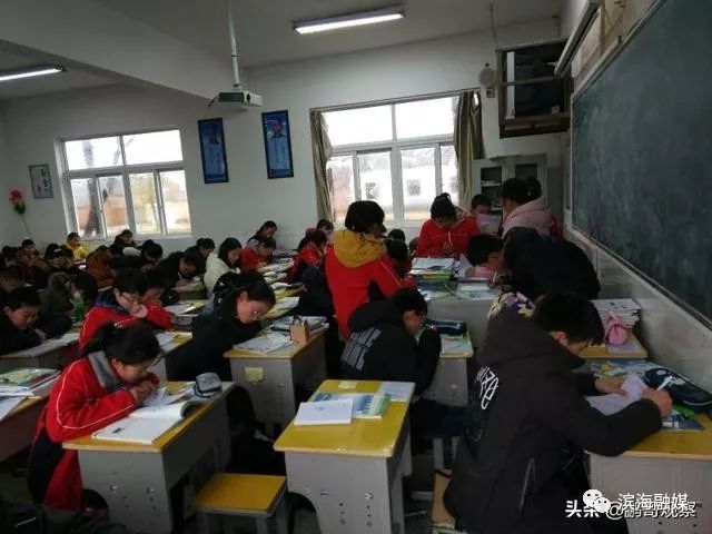 ef865cff3b854619aef955af004c6eb5.jpeg