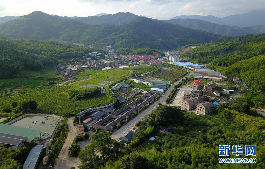 福建龙岩:贫困村变为美丽乡村 金百利菲律宾真人在线