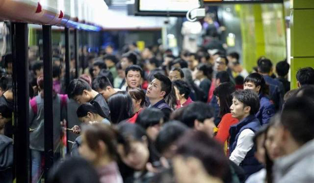 印度人口2060_印度人口图片