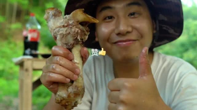 野食小哥宣布入驻斗鱼!冷冷、伍声即将满级!弹