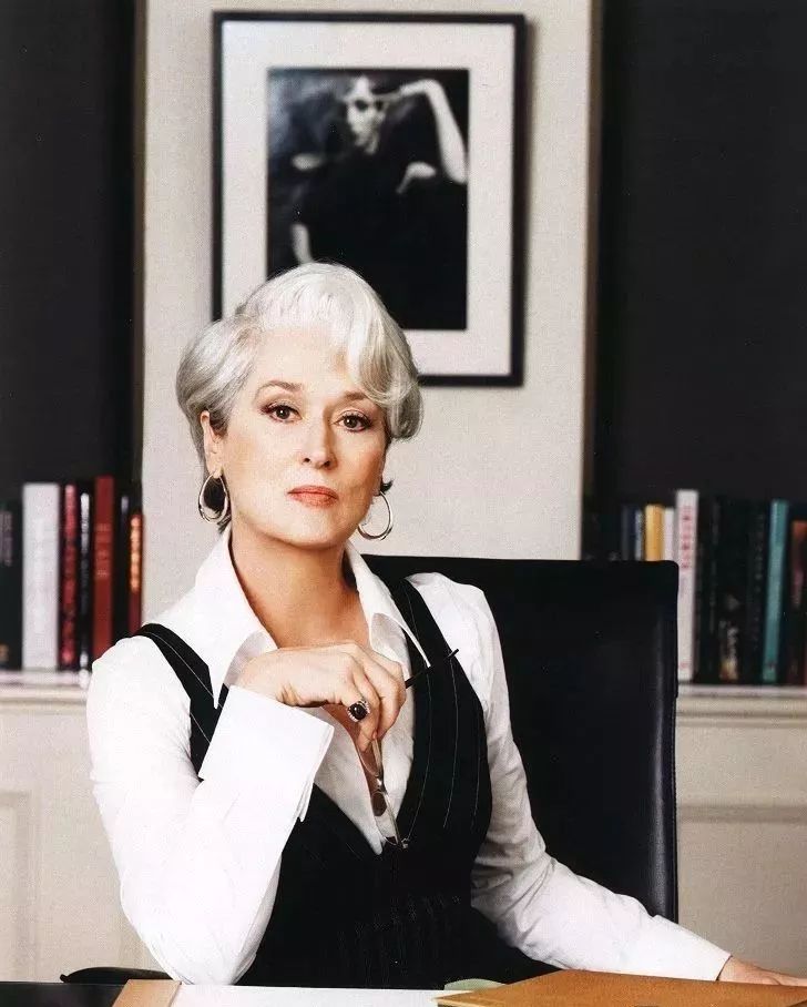 电影中最吸睛的莫过于 《runway》的女主编miranda priestly(meryl