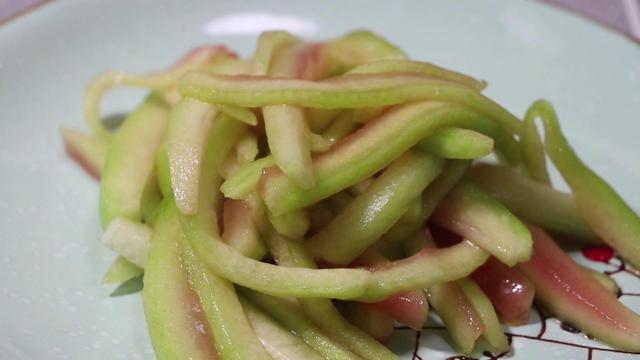 蒜头怎么泡好吃又脆又不甜 30e099a74e654083b99e7fde9d3cbed5.jpeg