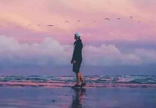 只要不放弃,一定会胜利, 只要不泄气,一定会站起.