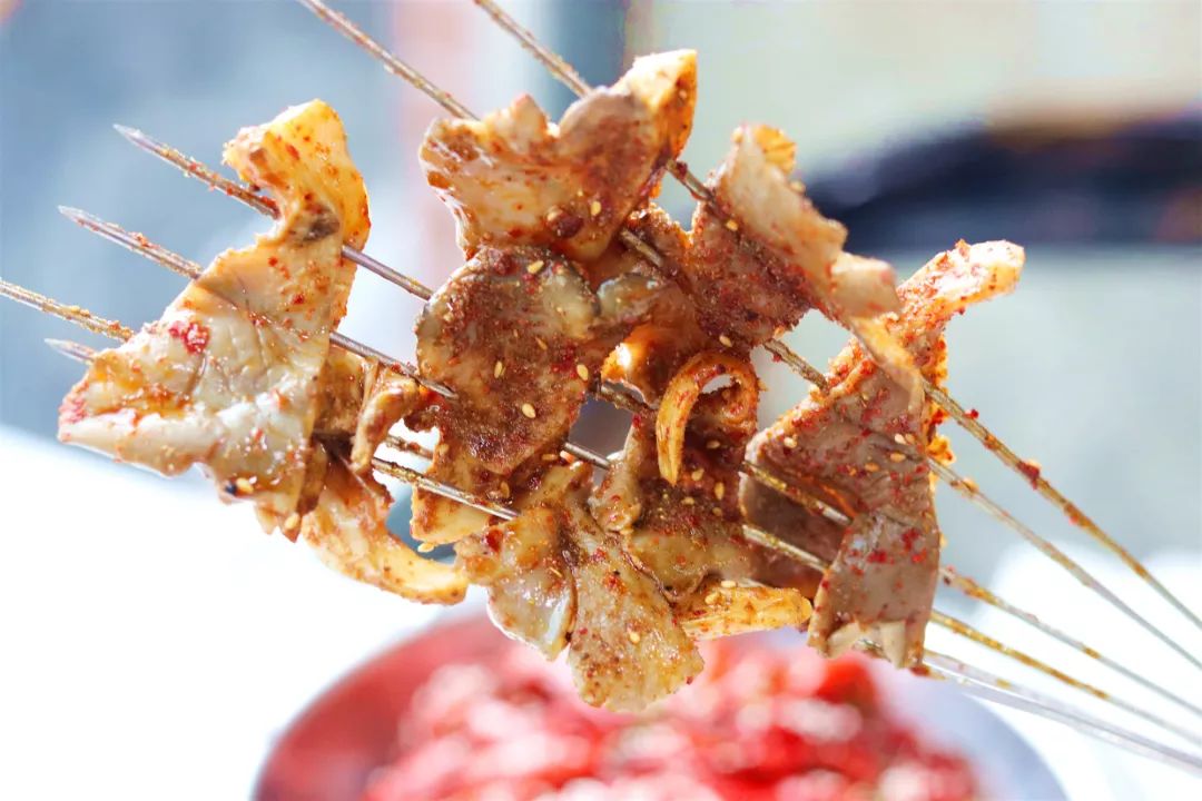 烤串合集 羊肉串,猪脆骨,烤豆角,烤平菇 每一类烤串都是 无论