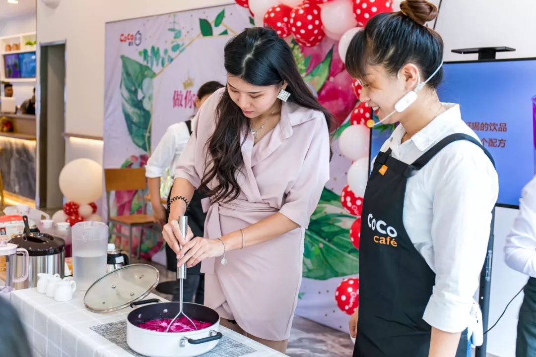 今夏巨时髦的“红果限定色”,超炫酷的“街拍单品”,Co起来! 新世纪娱乐网址登录
