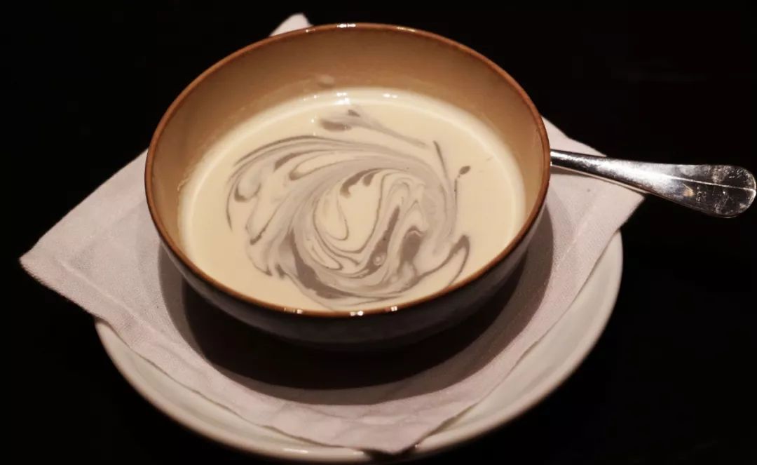 什么是高级奶油 6b055900d7b447f4a6d3e6723108bba7.jpeg