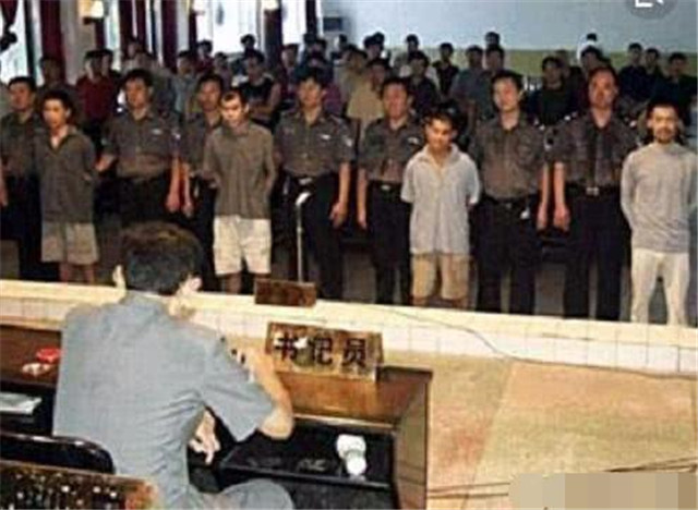 内蒙古悍匪赵志红，9年时间作案21起，杀害11名女性，33岁判死刑