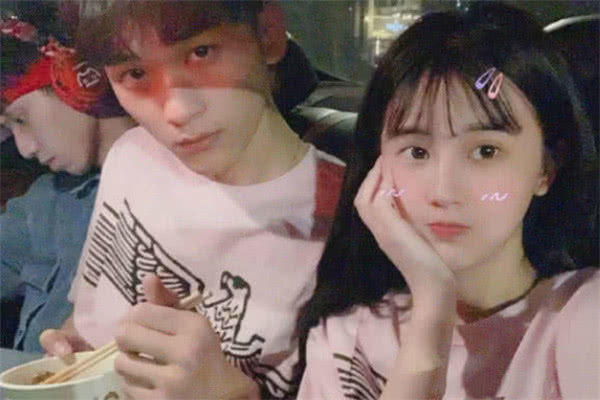 杨清柠婚纱照_王乐乐杨清柠(3)