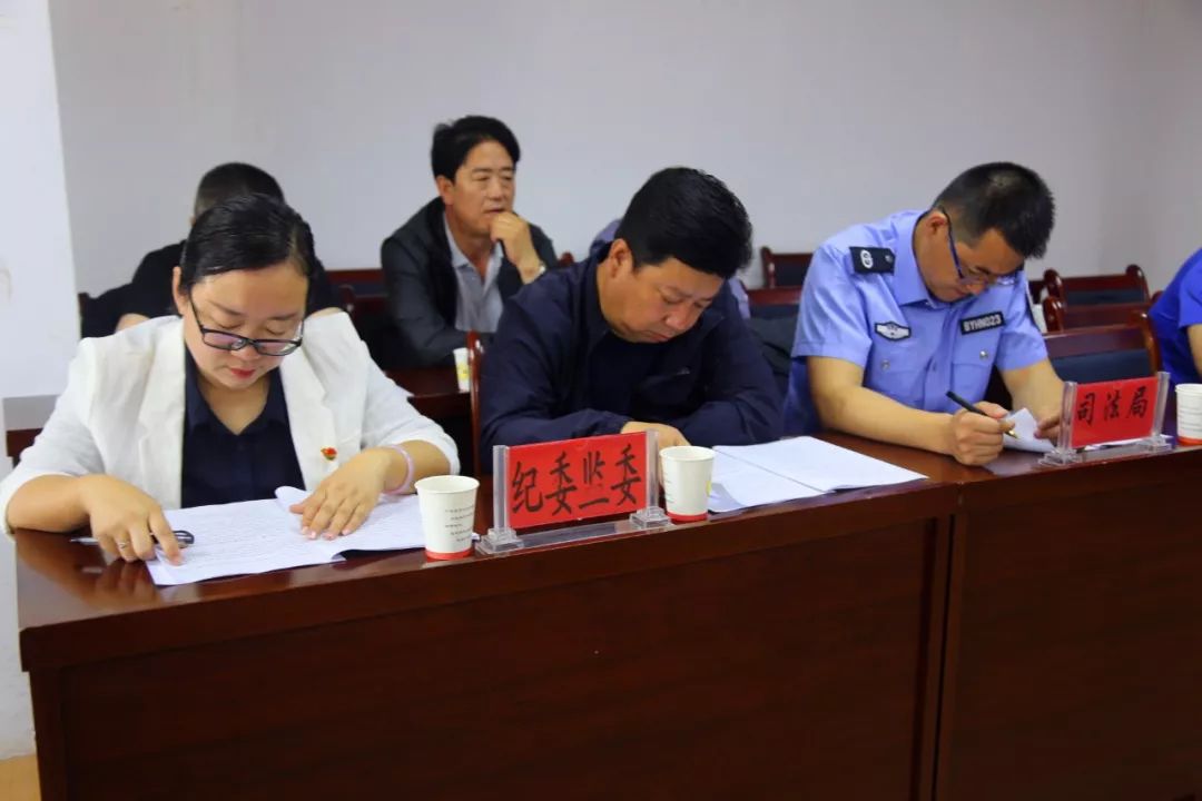 本次听证会书记员为县执法局工作人员王糈丰,李鑫,芦小娟.