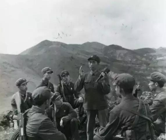 军民联防 70年代"提高警惕,保卫祖国.
