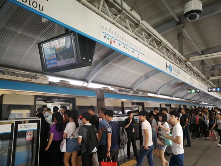 深圳地铁单日客流再创新高,四线路刷新客流