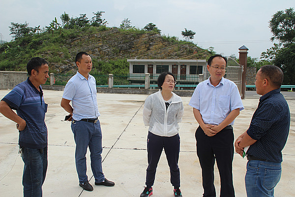黔西南州工商联到晴隆调研河长制工作(图/文)