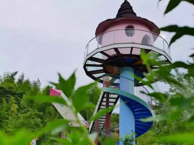 爬梯子的世界 a9107be17efc45d1b818108619f9e875.jpeg