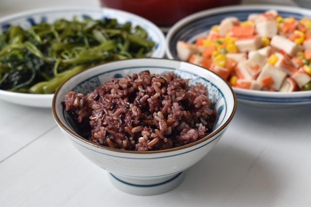 三色糙米饭是哪些 adcf311a8e9d4300a7cd615d52e2cf38.jpeg