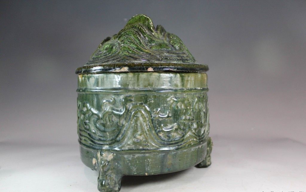 汉绿釉”是我国收藏者经常能见到的一个收藏品种_唐代