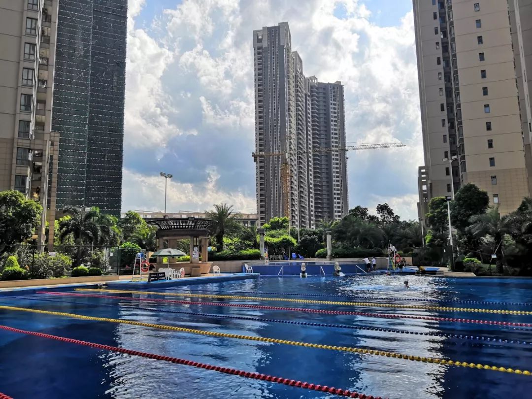 肇庆首个24小时循环水质系统 肇庆海逸半岛泳池拥有一套国内一流的"24