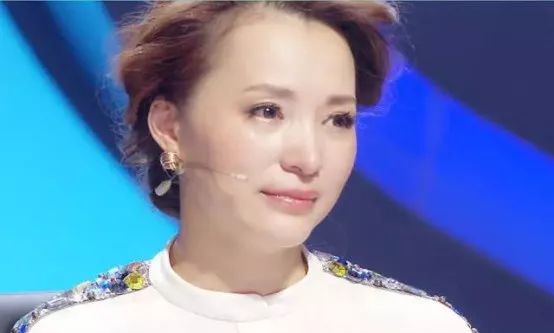 董卿:多少父母,一生都在做孩子的差评师 银河娱乐备用网