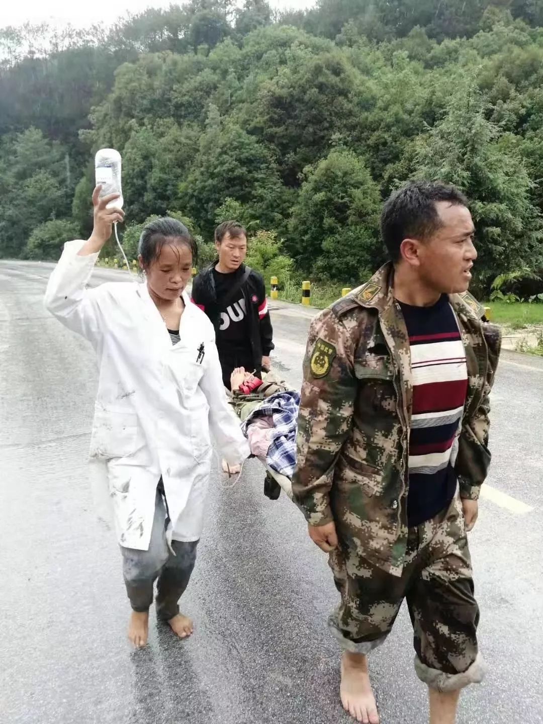腾冲人口迁移_腾冲银杏村(2)