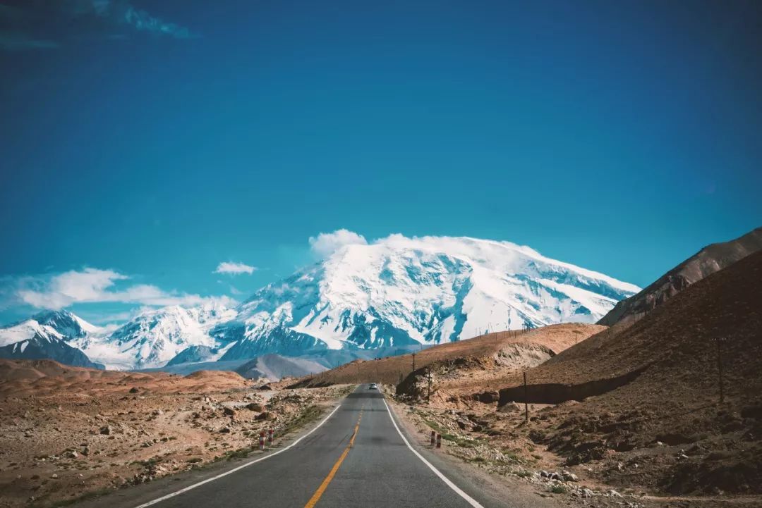 阿尔泰山人口_阿尔泰山地图