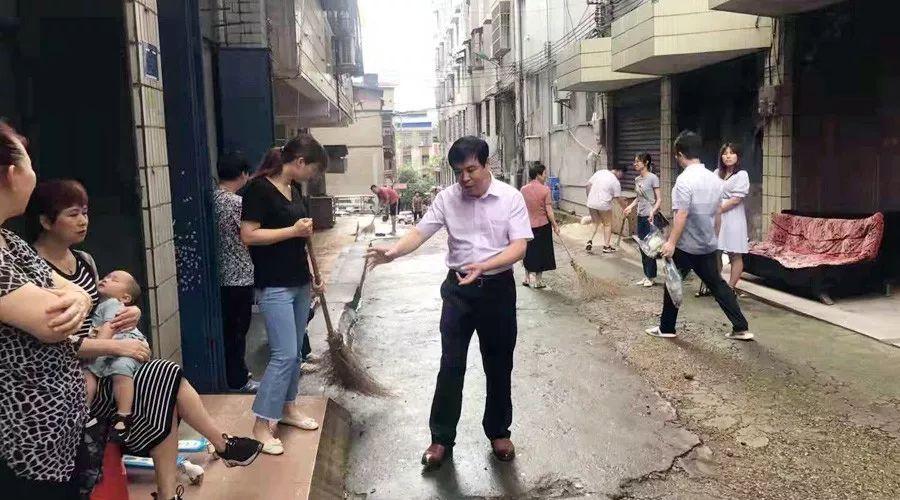 全民动员 双牌县开展创省卫集中整治活动