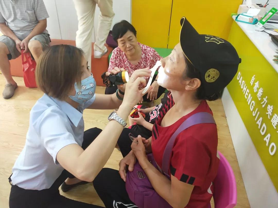                     大圣驾到小儿推拿：大圣妈妈课堂开课了！
