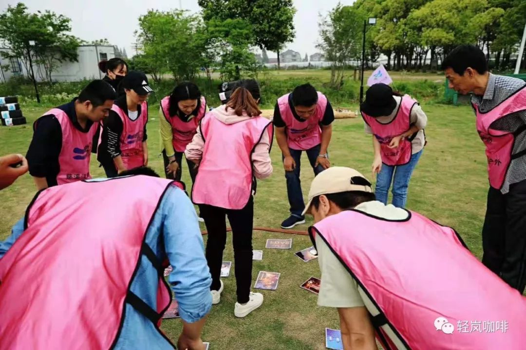 轻岚团建︱来一场创意书吧轰趴团建,打破这个夏日的沉闷,破冰、游戏、长桌宴、桌游、电影、音乐会-搜狐大视野-搜狐新闻