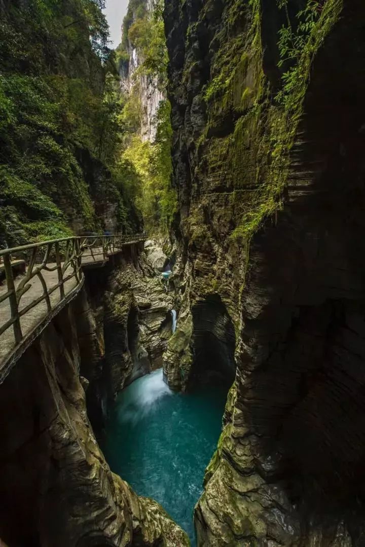 恩施大峡谷,中国仙本那屏山躲避峡,网红狮子关,石门河地心谷精品五