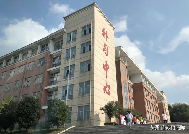 高考复读那么“火”,中考失利也能复读,但为何那么“冷” 新澳博官网