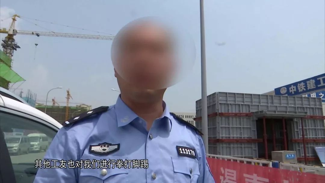 警察强行摘别人口罩_警察卡通图片戴口罩(2)