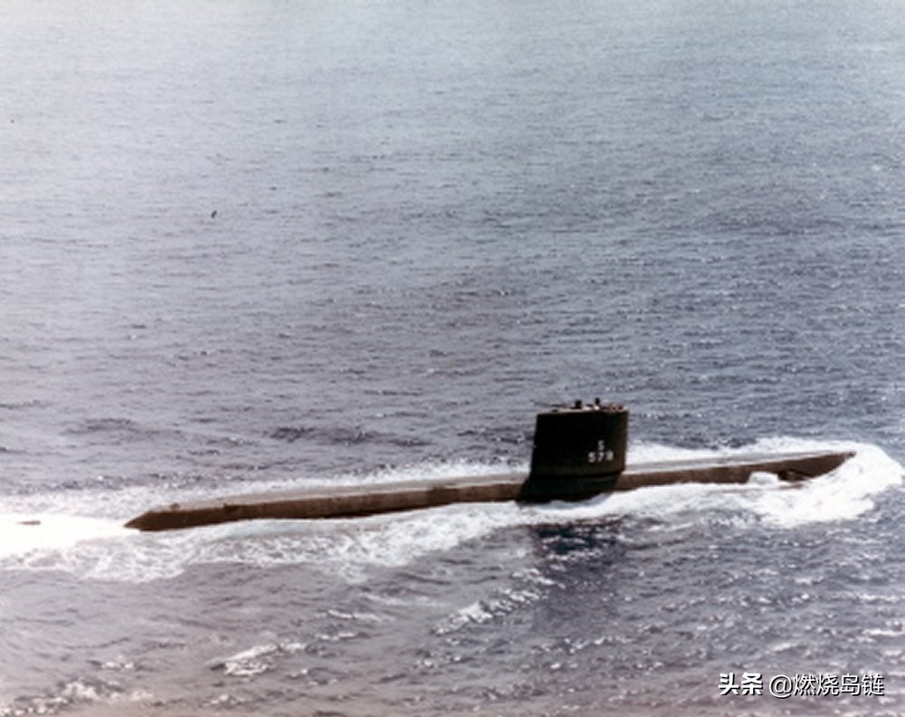 美国海军第一代攻击核潜艇——"鳐鱼"级攻击核潜艇