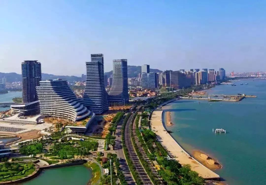 海沧gdp_中国gdp增长图(2)