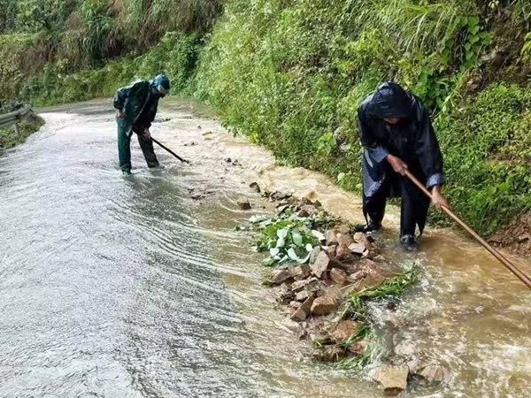 雨水乡人口_雨水节气图片