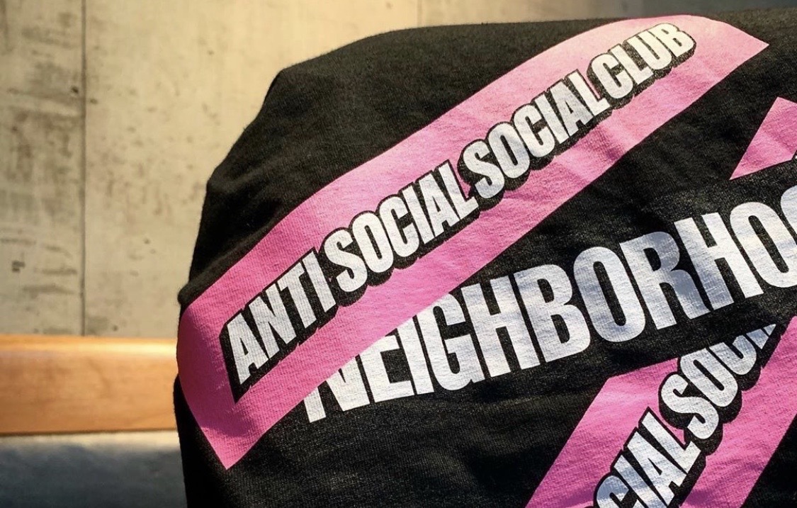 泷泽伸介亲自确定!NEIGHBORHOOD x ASSC新联乘谍照曝光! 皇家娱乐官方
