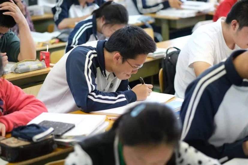 三类学生明年禁止参加高考,成绩再好都没用 ag真人在线