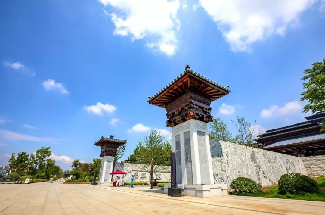 汉文化博物馆巍峨的入口处