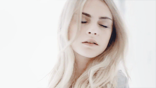 卡拉·迪瓦伊cara delevingne女神篇都说