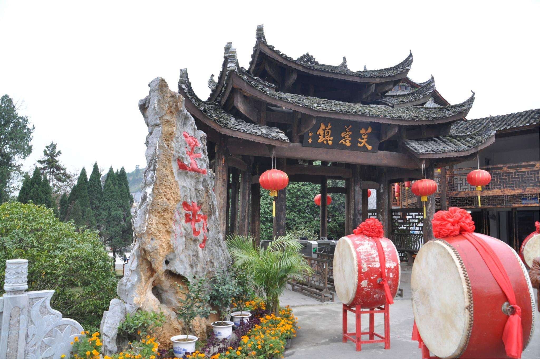 湘西土家族苗族自治州苗族人口_湘西土家族苗族自治州(2)